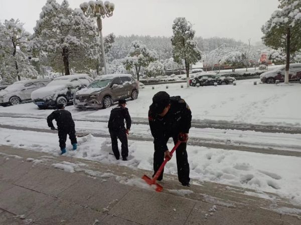 懷化藍盾保安服務有限公司,湖南保安服務,湖南區(qū)域秩序維護,湖南物業(yè)管理服務 懷化藍盾保安服務有限公司,湖南保安服務,湖南區(qū)域秩序維護,湖南物業(yè)管理服務